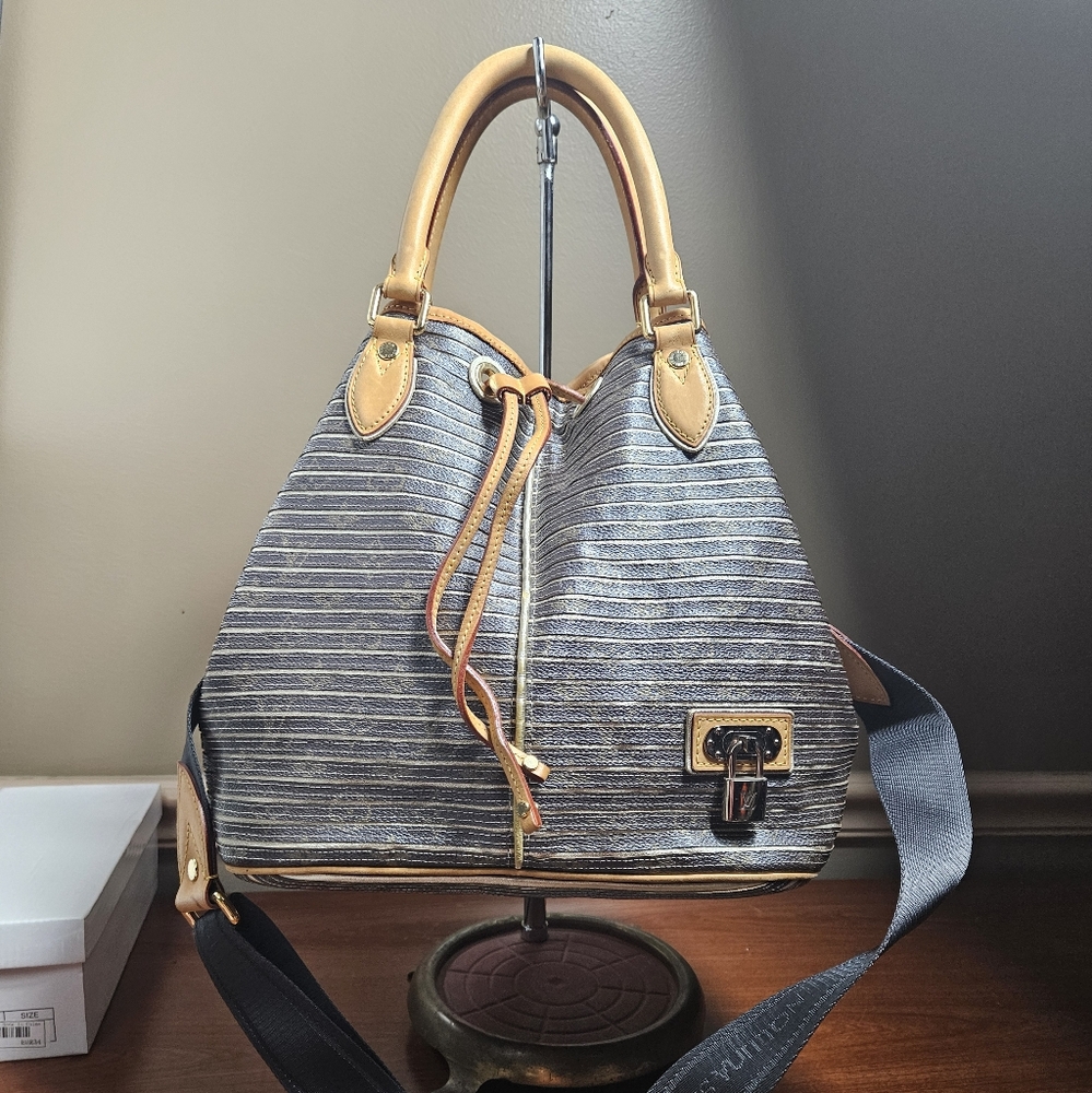 Auth Louis Vuitton Printemps Eden Noe 2010 Limited Edition Crossbody Buc…